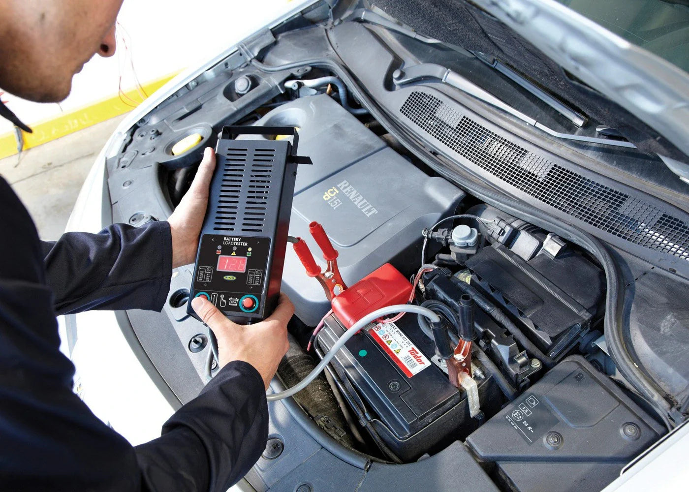 How To Test a Battery with a Multimeter