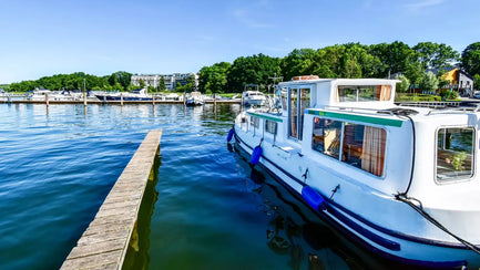 Can You Live on a Houseboat in the US?